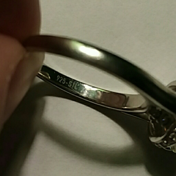 4 CARAT MOISSANITE RING - Picture 6 of 8